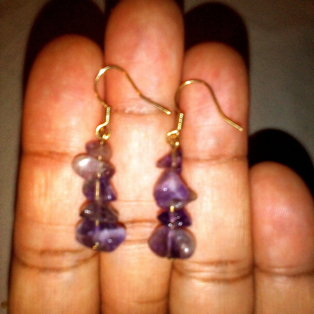 Silver Amethyst Chip Earrings w/ Crystal Case: Authentic. Purple.  Sturdy.  New